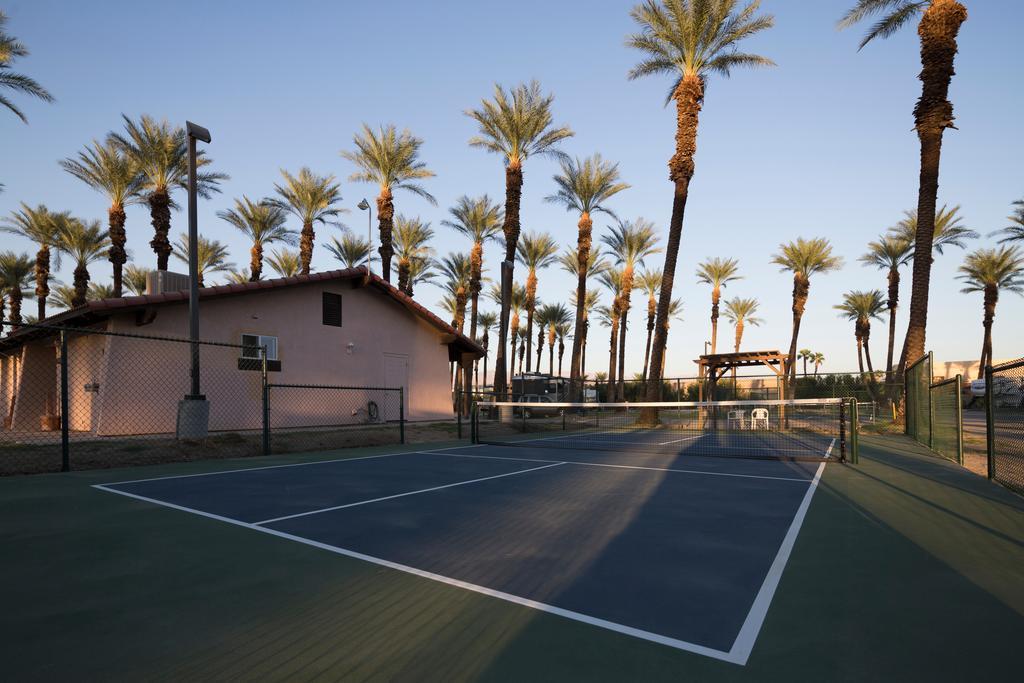 Palm Springs Camping Resort Cabin 3 Palm Desert Exterior photo